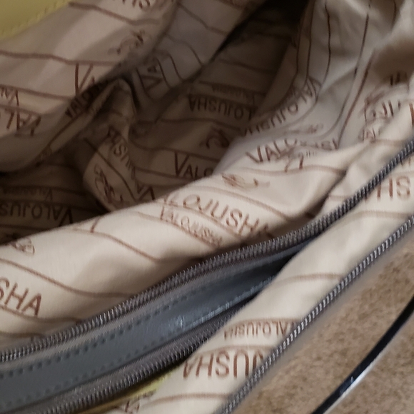 Purse - Picture 7 of 8